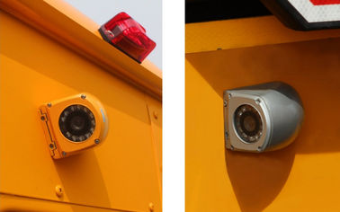 Vue de côté imperméable du CCD 700TVL de vidéo surveillance de télévision en circuit fermé en métal jaune pour l'autobus/camion