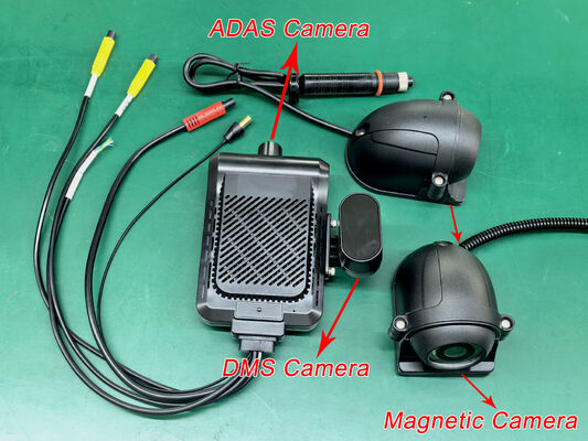 Caméra avant et arrière 4CH ADAS DMS Enregistreur vidéo automatique avec 4G GPS WIFI Caméra magnétique pour camion