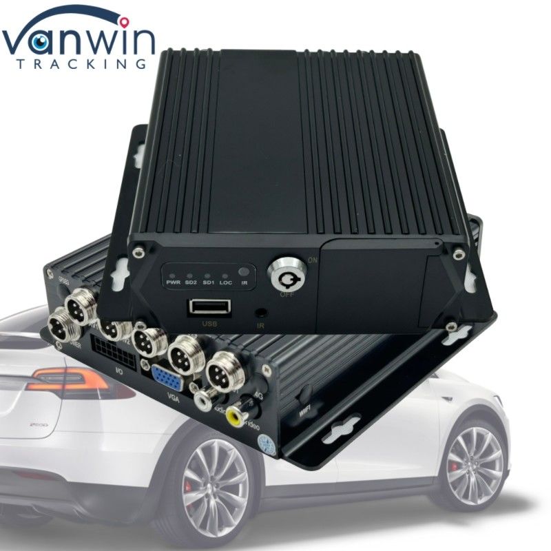 4G GPS MDVR 4 CH carte SD enregistreur vidéo double carte double en veille pour la surveillance de la sécurité du véhicule